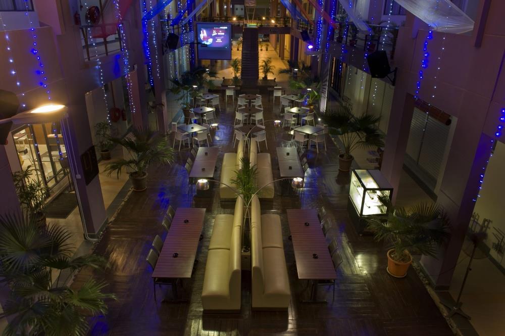 Gloria Swiss Hotel & Apartment سانداكان المطعم الصورة